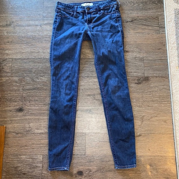 Hollister juniors size 1 jeans great condition - Picture 1 of 5